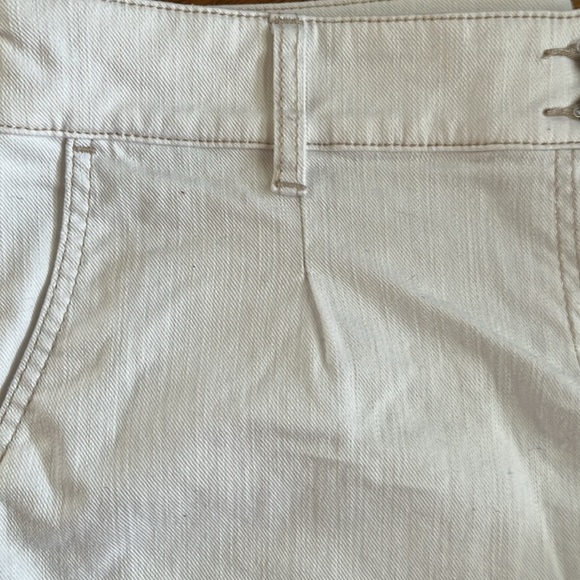 NY&Co cuffed off-white jeans shorts. Sz 12 - Picture 7 of 7